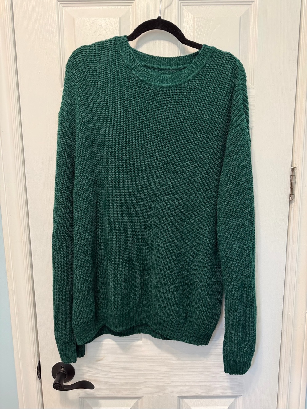Urban Outfitters Men’s Green knit Crewneck Sweater